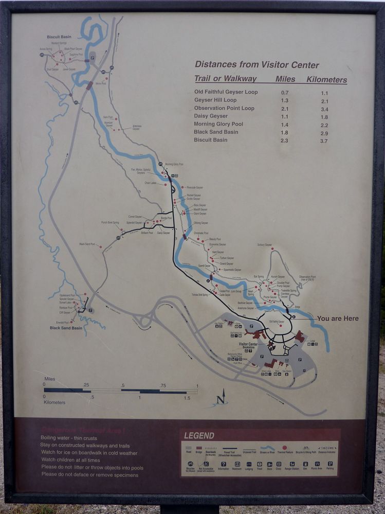 Yellowstone Old faithfull (0).JPG